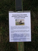 Pulverisateur de produits chimiques a tonne en cuivre a traction animale (30eme fete des moissons de Saint-Jean-de-Touslas) (txt)